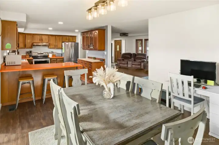 Nice view of dinging room into the kitchen