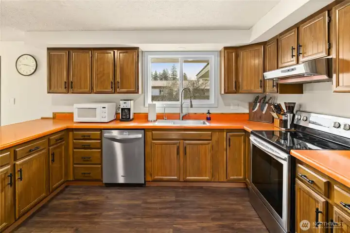 This spacious kitchen would be a delight for any home chef to make some amazing meals.
