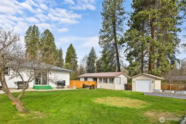 You can see there are 2 sheds for storage here.