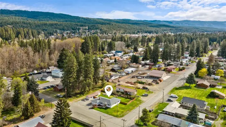 Location, location, location!! The corner lot is so nice to have with this double lot and right in the town of South Cle Elum. Such easy access to everything.