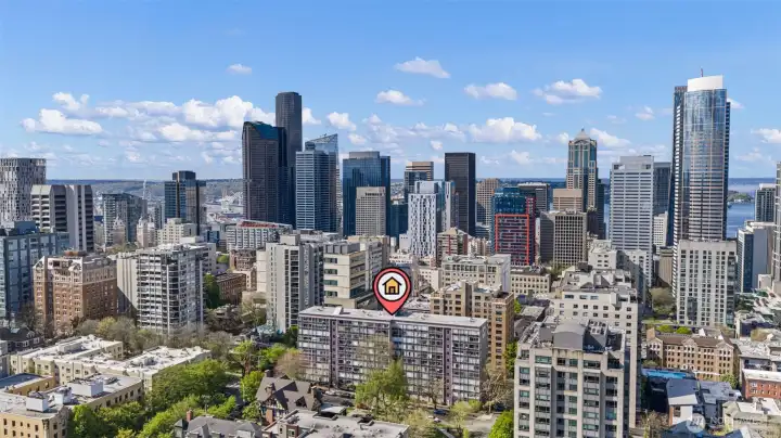 Walk Score of 99 with easy access to downtown, SLU, dining, parks, transit, and Seattle’s top medical institutions. A rare opportunity in a premier location.