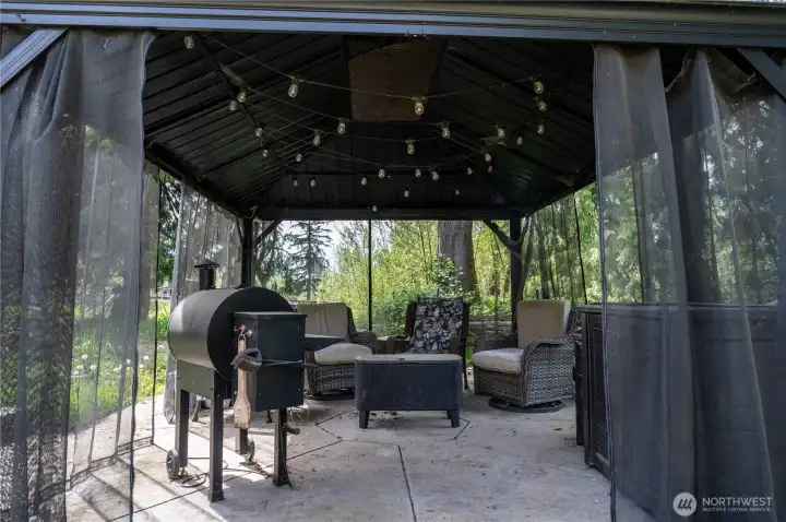 Outdoor Lounge Gazebo