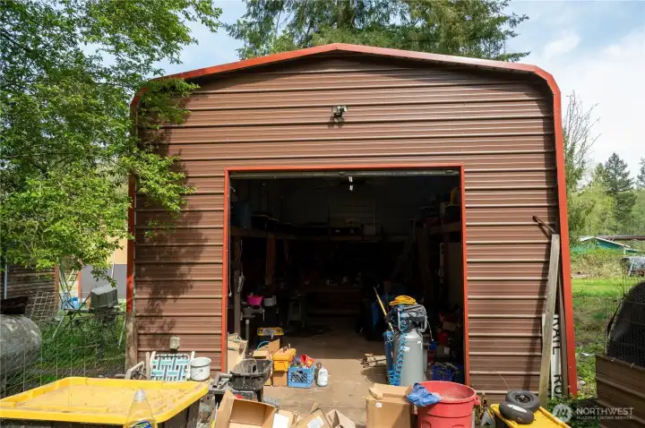 Large 4 car shop