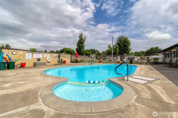 Country Estates Pool