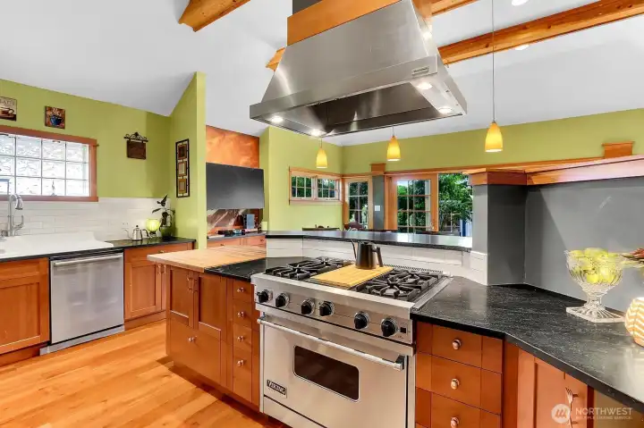 Gourmet kitchen with Viking gas range.