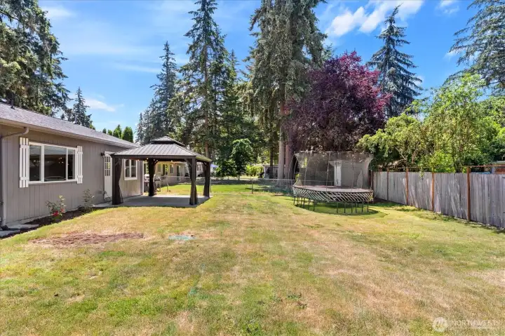 You're going to love this back yard!