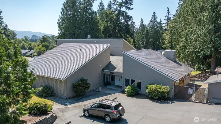 Community Hall with so many great features! Community Hall with so many great features!