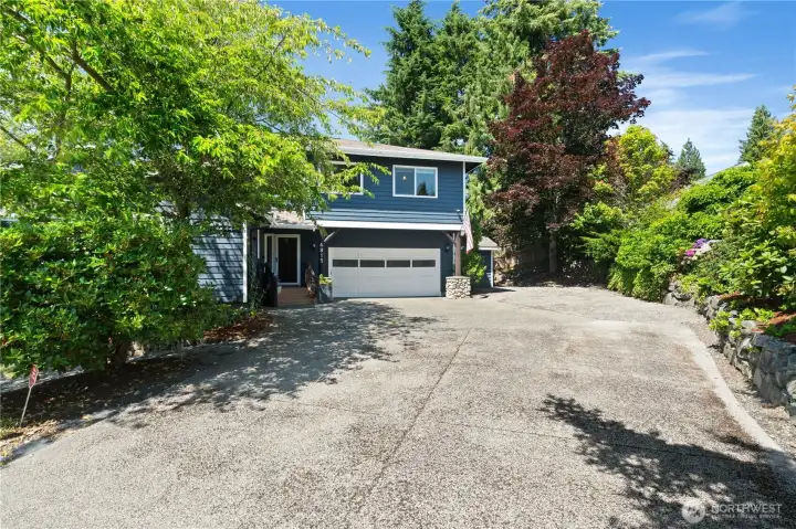Ample parking for Boat, RV, guests