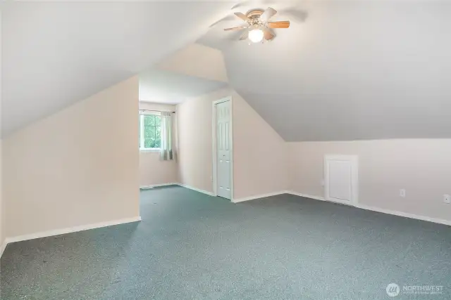 Upper bedroom or rec room/bonus room