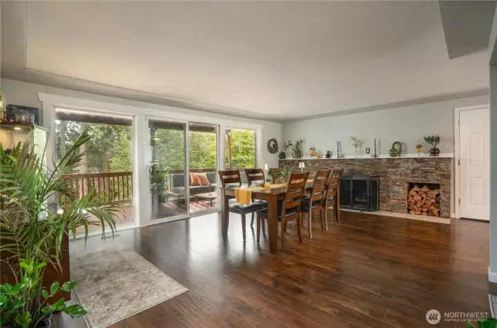 Spacious main living area enjoys wood burning FP & outdoor entertaining on covered patio…