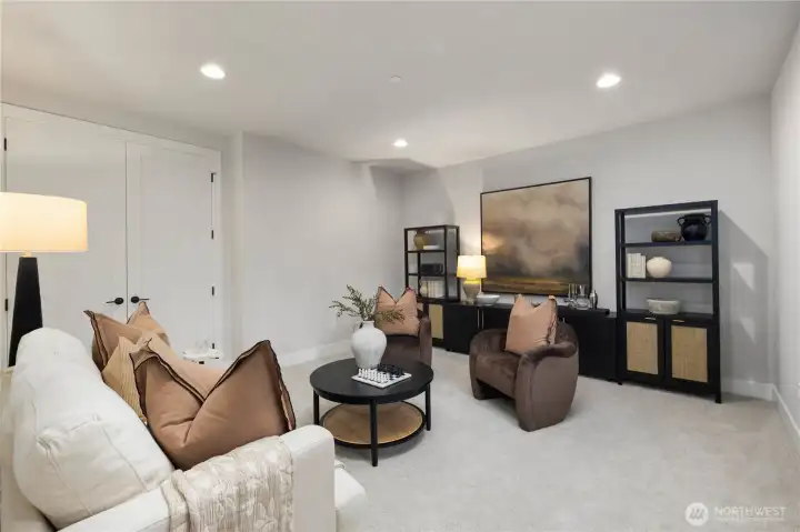 Main Floor Bonus Room or 6th Bed