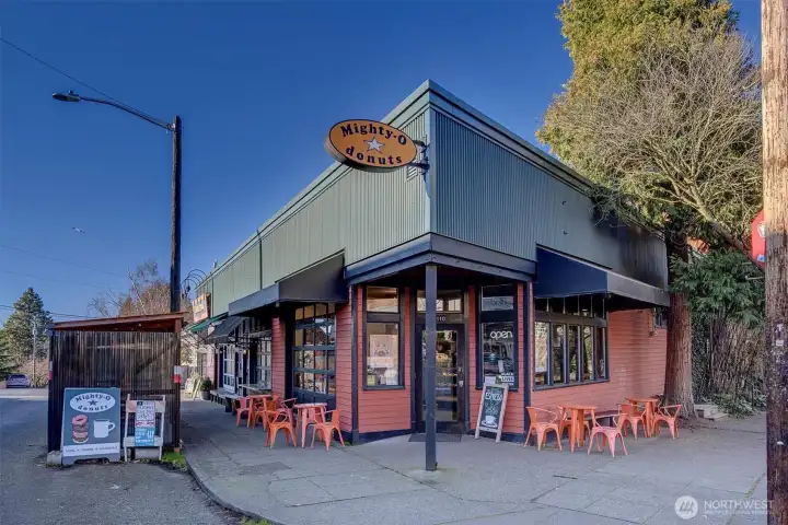 Best donuts around & dog friendly.