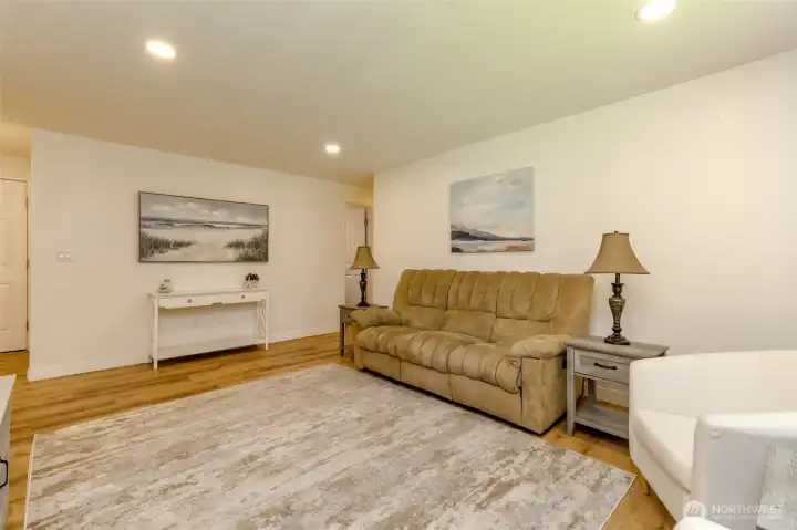 To the far left of this picture is the front door, to the right is the hallway leading to bedrooms and bathrooms.