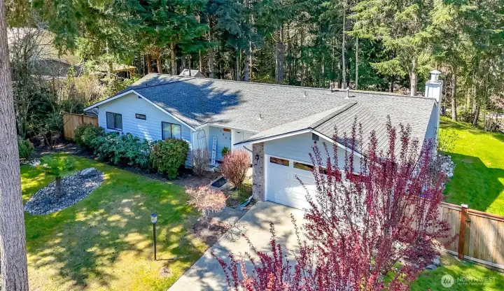 Extra driveway guest parking.