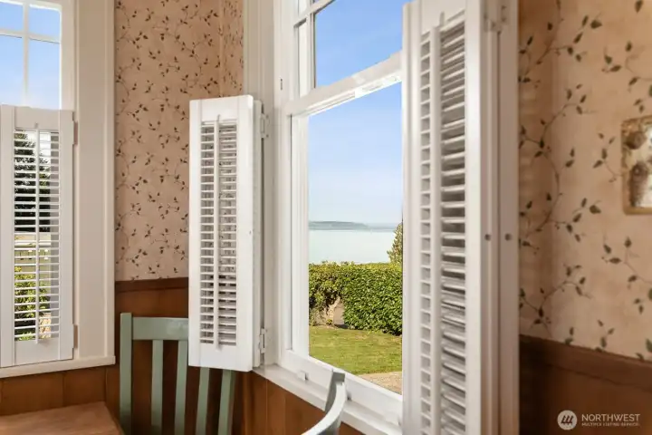 Views from the breakfast nook