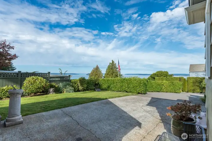 Back yard water & mountain views
