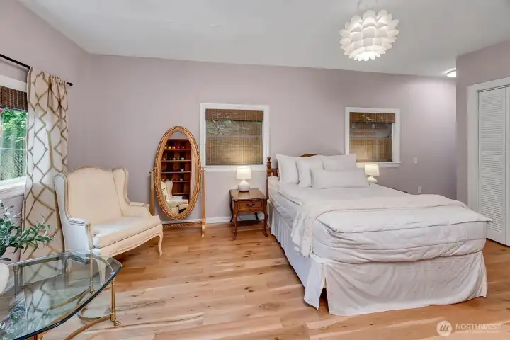 Lovely large Primary bedroom!