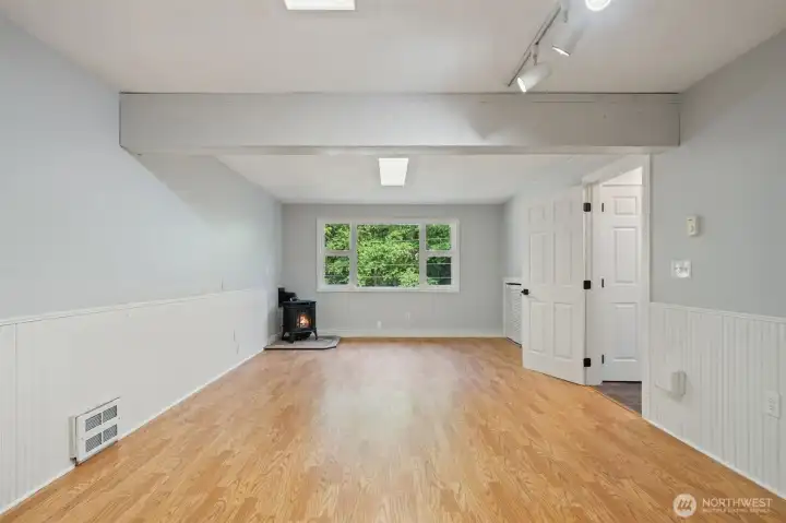 Large downstairs bonus room. Large downstairs bonus room.