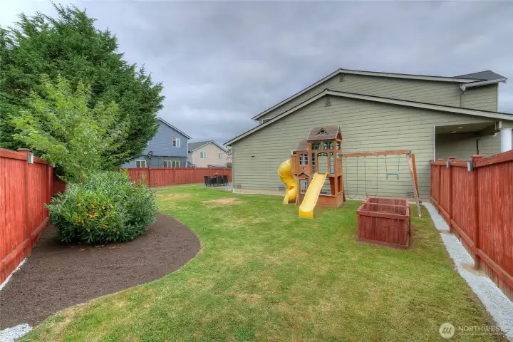 Side Back Yard Side Back Yard