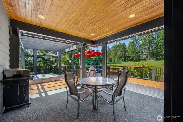 Large covered patio overlooking the 17th fairway.