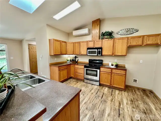Full view of kitchen.