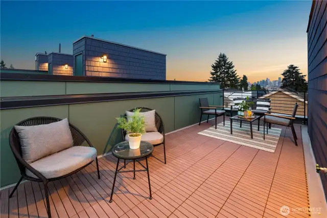 Photos are of a similar model home and are for illustrative purposes.