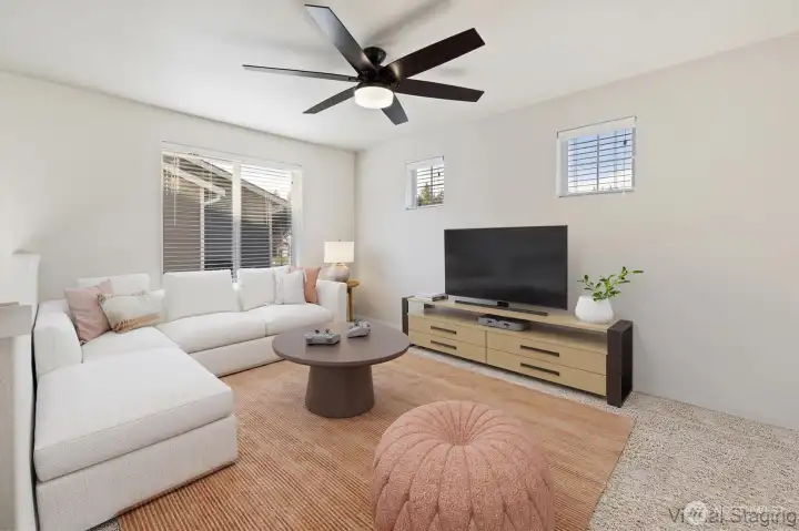 Virtually staged - flex room