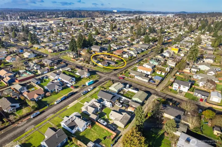 Centrally located neighborhood close to parks, dining, shopping & easy commuter routes throughout Tacoma.