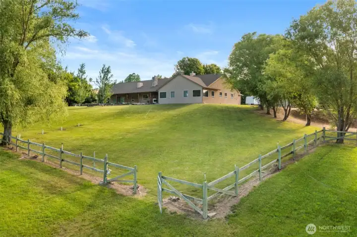 1 horse allowed for every 10,000 square feet of maintained pasture.  This property can have dozens of horses!