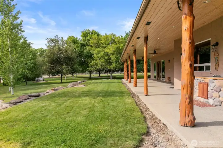 Juniper logs harvested in Oregon accentuate this property marvelously.