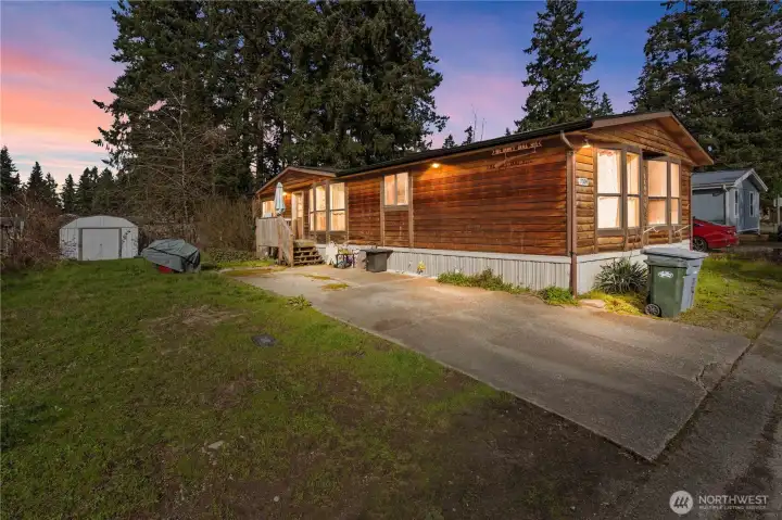 Welcome Home to this 1985 Double-Wide Home!