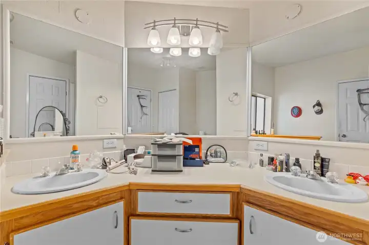 Double Sink Vanity!