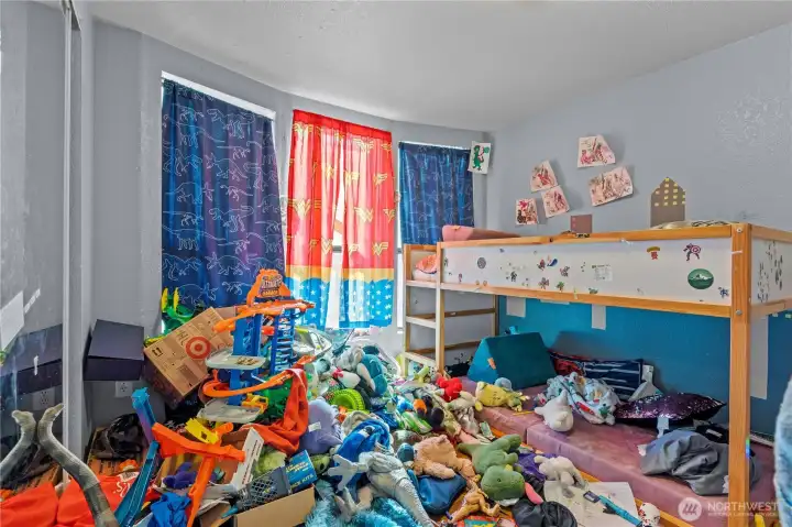 Bedroom #3 with Laminate Floors ... I know, you can't see them!