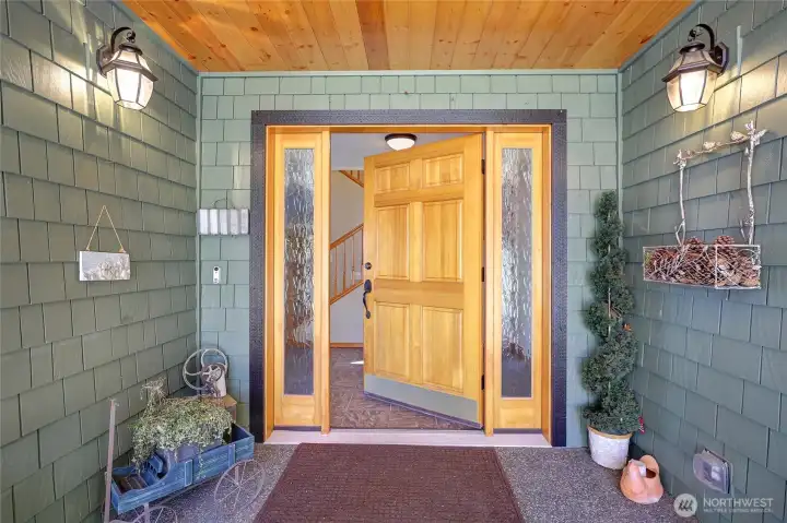 1st Floor Entry