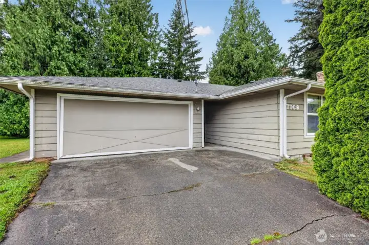 oversized 2 car garage