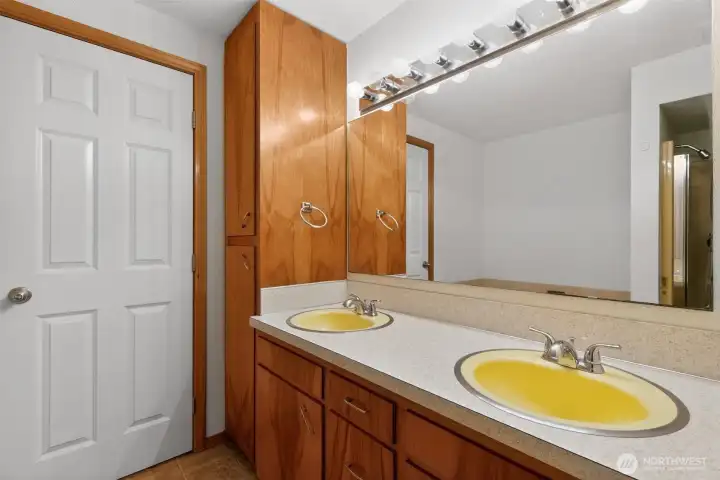 full bathroom