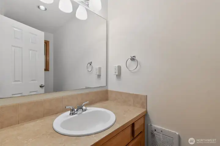 1/2 bath