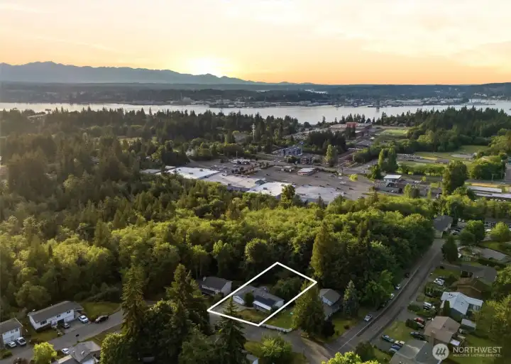 This is a great location close to schools, shopping and the waterfront.