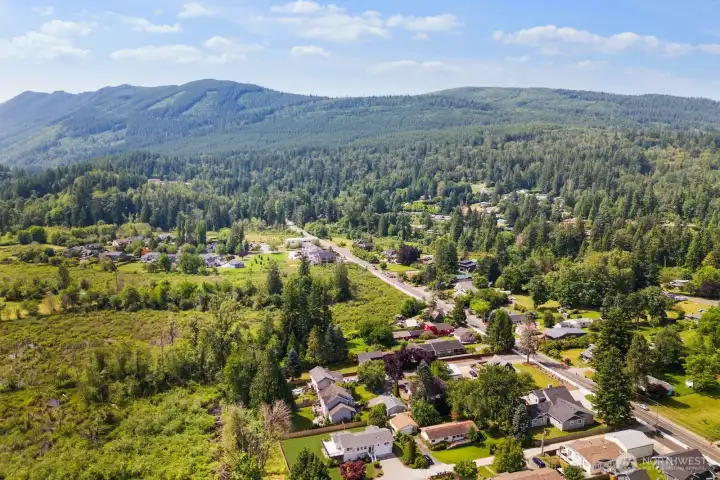Majestic Mountain Views from most Angles!
