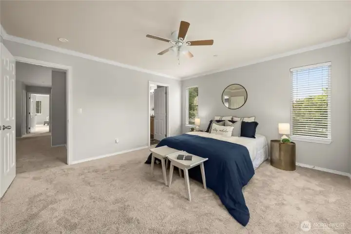 primary ensuite with 5-piece bath