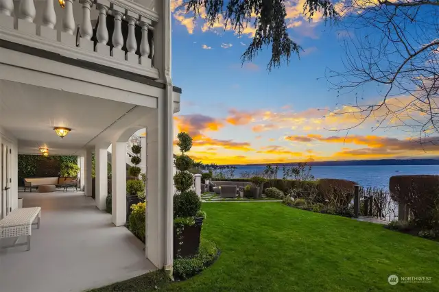 Views of the backyard and porch.