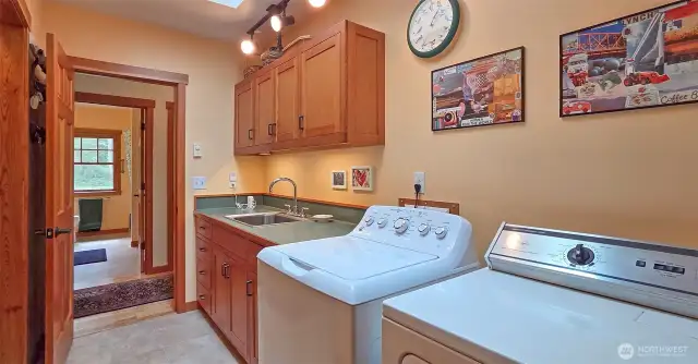 Mud room with sink and Pantry