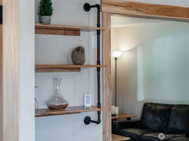rich hickory accents