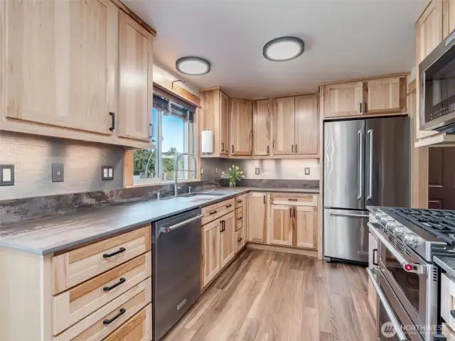 beautifully remodeled kitchen see attachment
