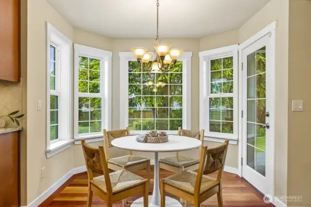 Dining nook nestled in the trees.