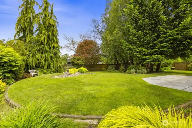 Even more outdoor space in the trees.