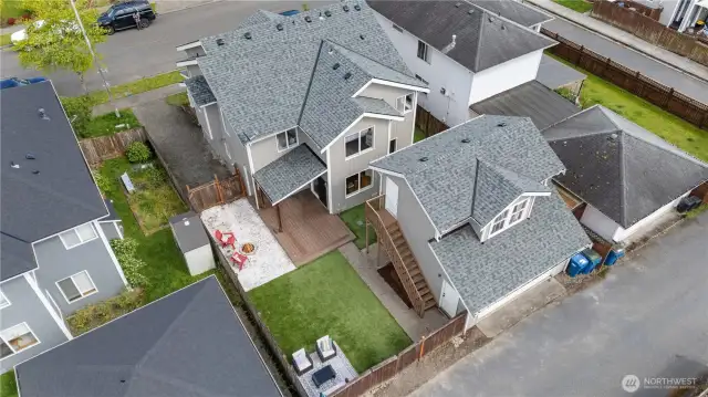 BRAND NEW ROOF!