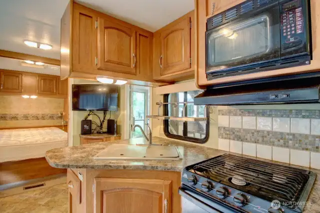 Kitchen has all the necessities