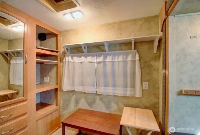 Lots of additional flex space