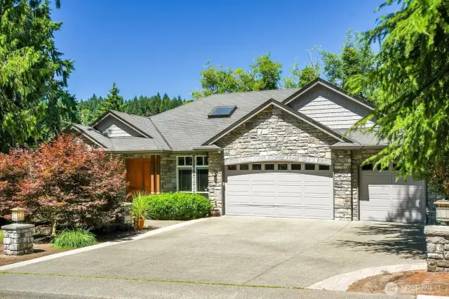 Spacious 3 car garage